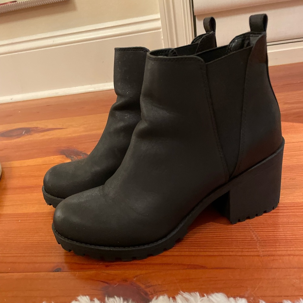 Black Boots